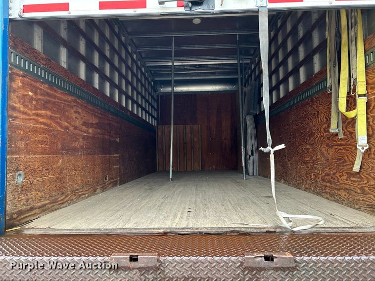 image for item OK9789 1997 International 4700  box truck