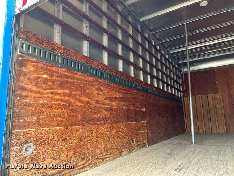 image for item OK9789 1997 International 4700  box truck