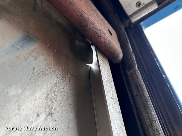 image for item OK9789 1997 International 4700  box truck