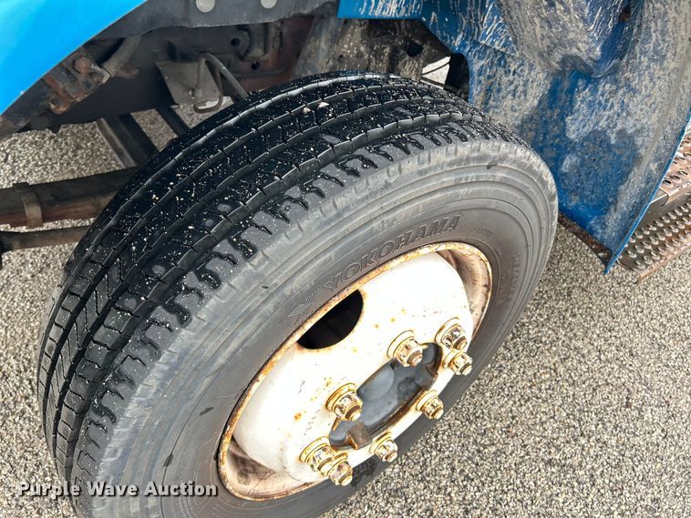 image for item OK9789 1997 International 4700  box truck