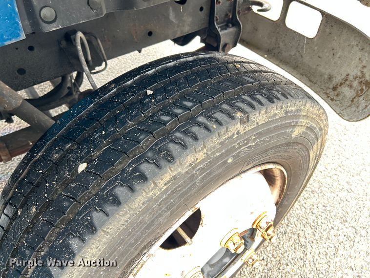 image for item OK9789 1997 International 4700  box truck