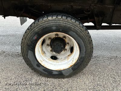 image for item OK9789 1997 International 4700  box truck