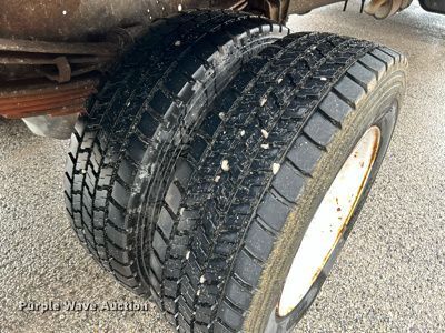 image for item OK9789 1997 International 4700  box truck