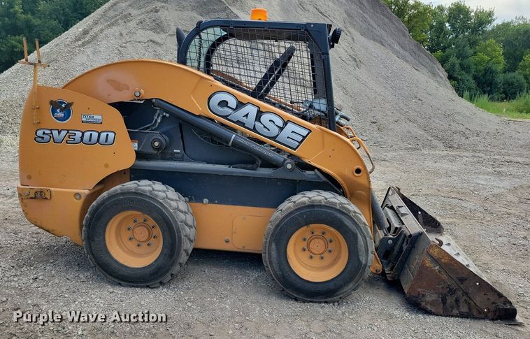 image for item DA7221 2014 Case SV300  skid steer loader