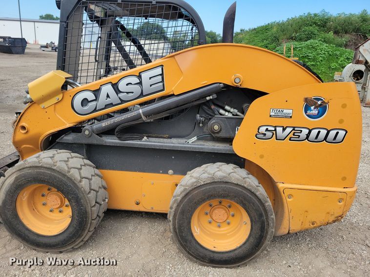 image for item DA7221 2014 Case SV300  skid steer loader