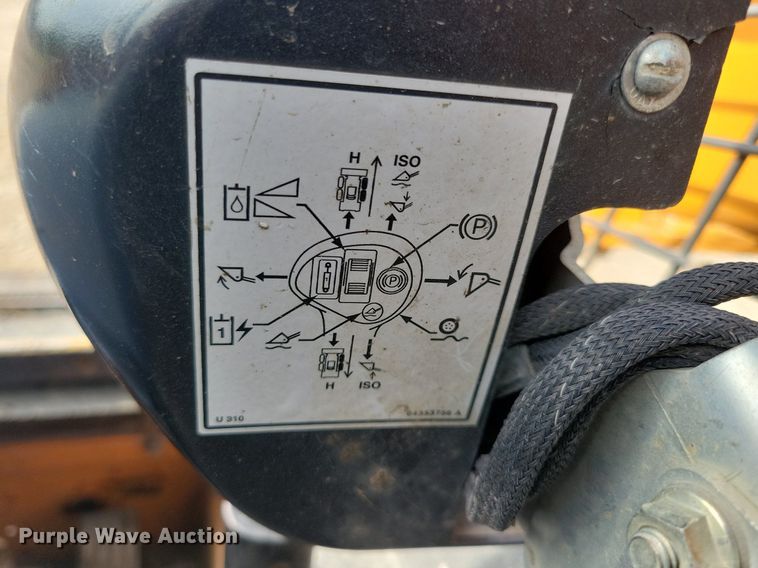 image for item DA7221 2014 Case SV300  skid steer loader