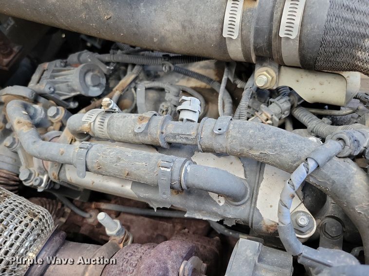 image for item DA7221 2014 Case SV300  skid steer loader