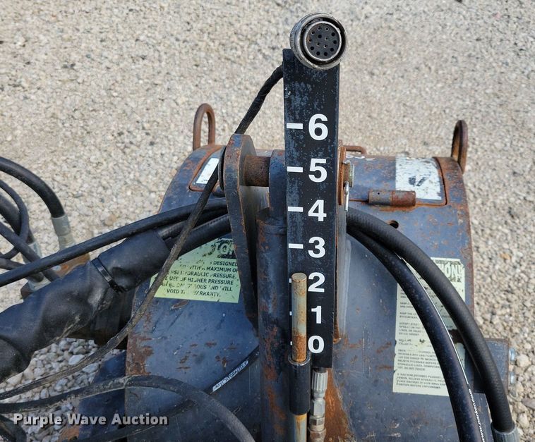 image for item DA7223 2015 Coneqtec Universal AP450HD  cold planer