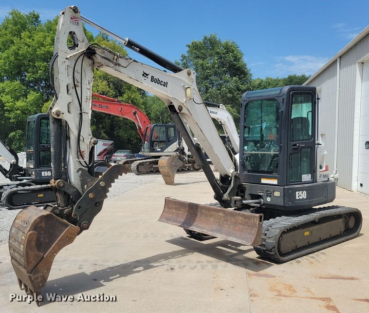 image for item DA7236 2013 Bobcat E50  mini excavator