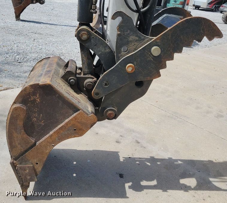 image for item DA7236 2013 Bobcat E50  mini excavator