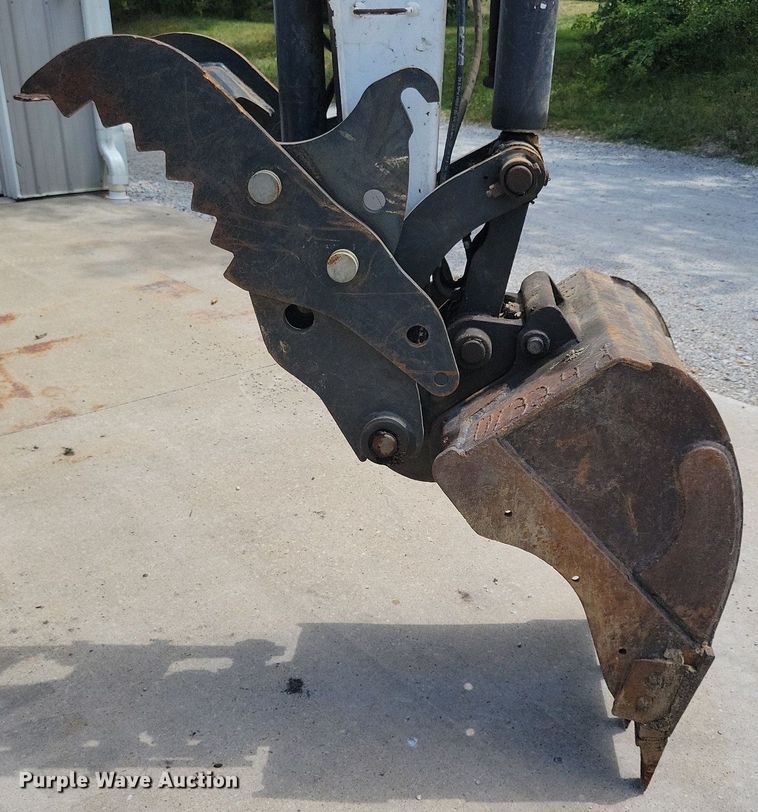 image for item DA7236 2013 Bobcat E50  mini excavator