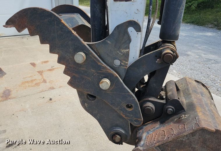 image for item DA7236 2013 Bobcat E50  mini excavator