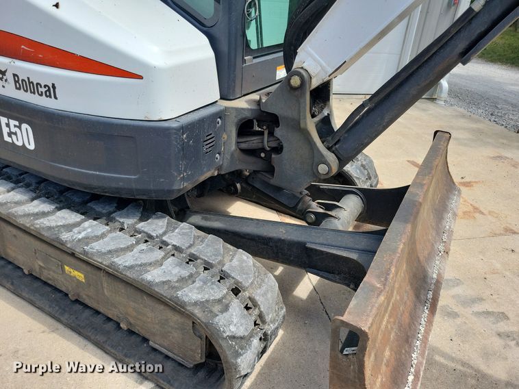 image for item DA7236 2013 Bobcat E50  mini excavator