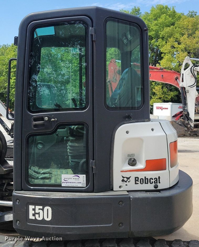 image for item DA7236 2013 Bobcat E50  mini excavator