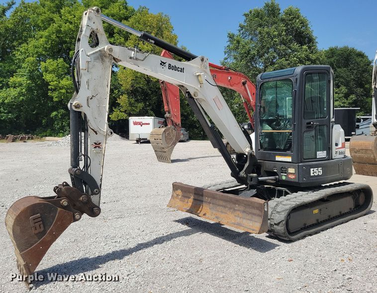 image for item DA7237 2015 Bobcat E55  mini excavator