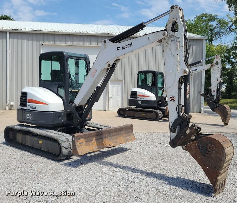 image for item DA7237 2015 Bobcat E55  mini excavator
