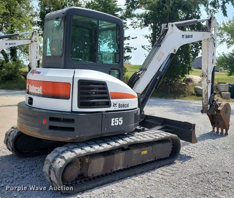 image for item DA7237 2015 Bobcat E55  mini excavator