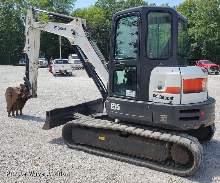 image for item DA7237 2015 Bobcat E55  mini excavator