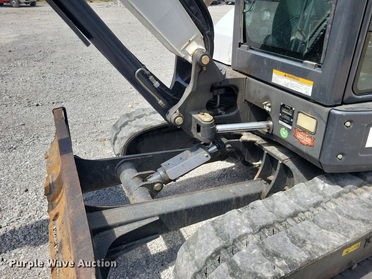 image for item DA7237 2015 Bobcat E55  mini excavator