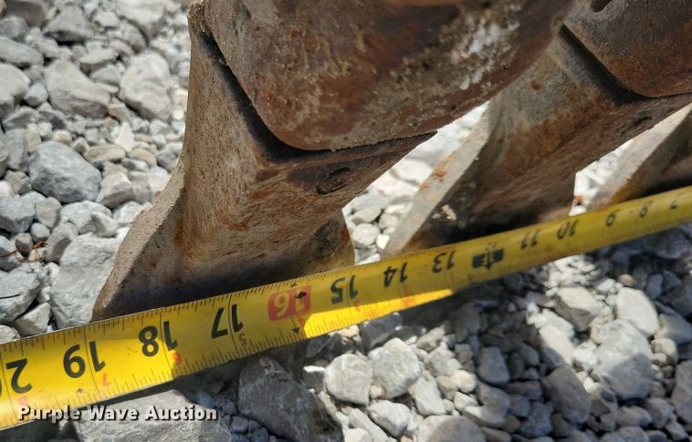 image for item DA7237 2015 Bobcat E55  mini excavator