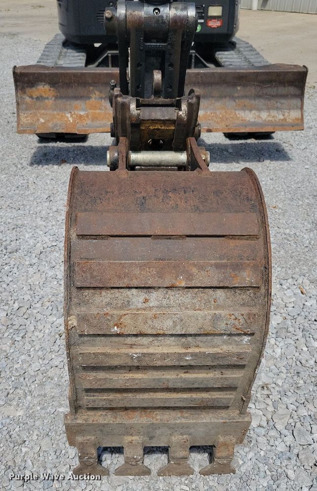 image for item DA7237 2015 Bobcat E55  mini excavator