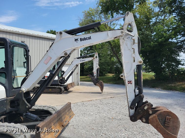 image for item DA7237 2015 Bobcat E55  mini excavator