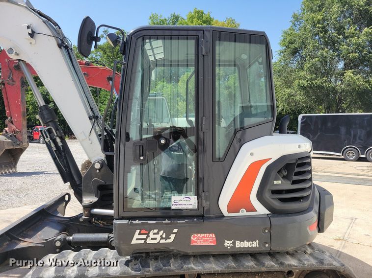 image for item DA7238 2018 Bobcat E85  mini excavator