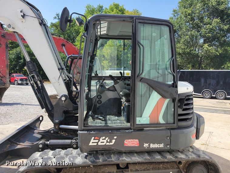 image for item DA7238 2018 Bobcat E85  mini excavator