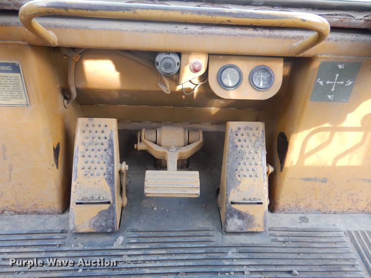 image for item DA7240 1988 Caterpillar 943  track loader