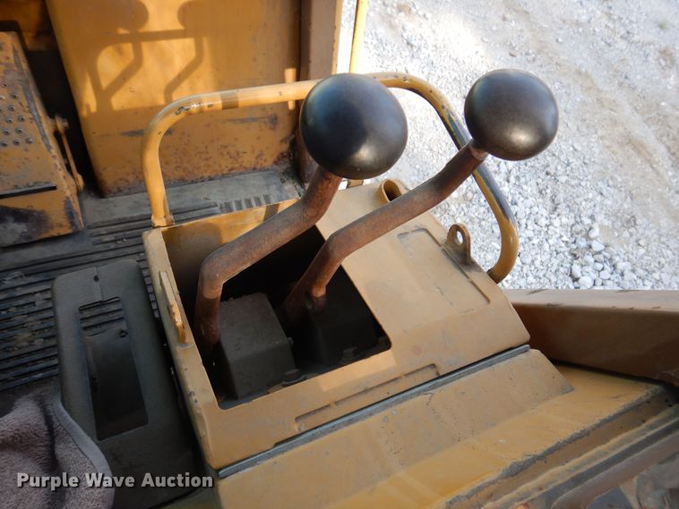 image for item DA7240 1988 Caterpillar 943  track loader