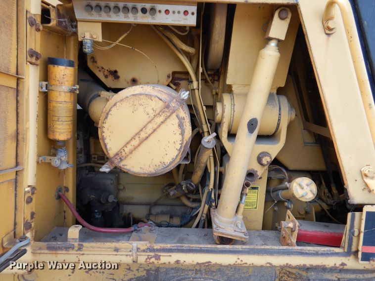 image for item DA7240 1988 Caterpillar 943  track loader