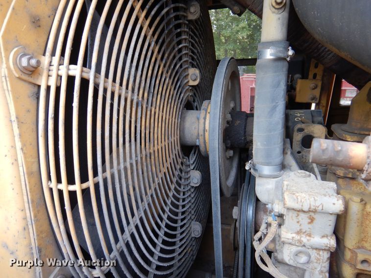 image for item DA7240 1988 Caterpillar 943  track loader