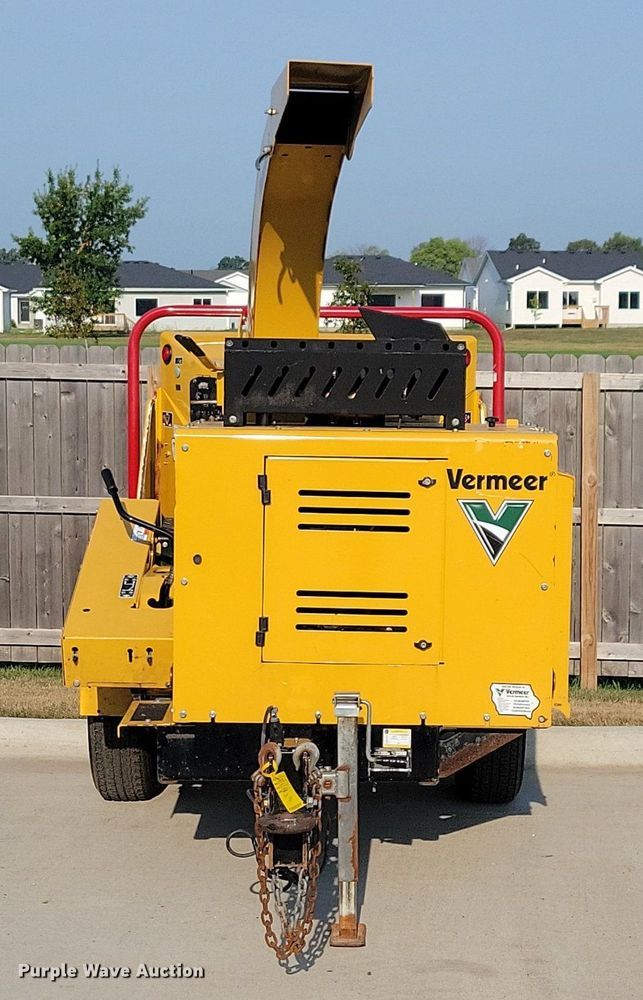 image for item DA7249 2018 Vermeer BC1000XL  wood chipper