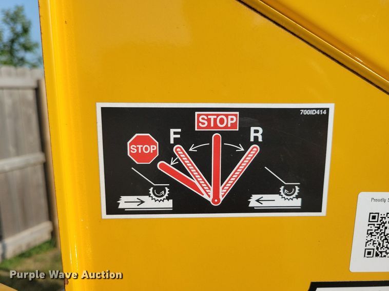 image for item DA7249 2018 Vermeer BC1000XL  wood chipper