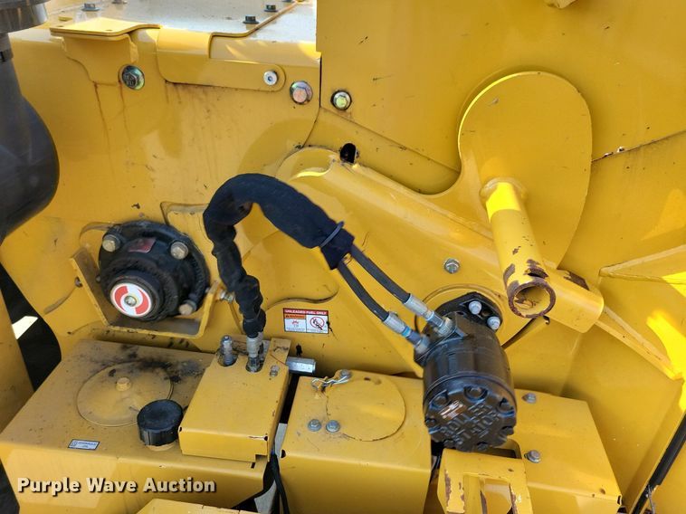 image for item DA7249 2018 Vermeer BC1000XL  wood chipper