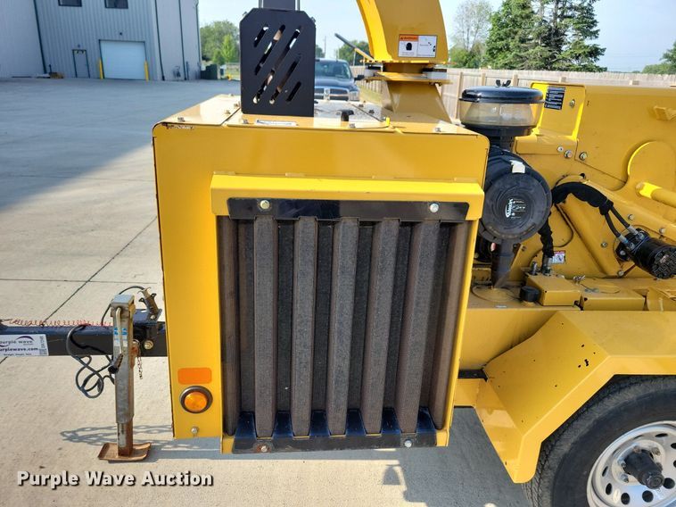 image for item DA7249 2018 Vermeer BC1000XL  wood chipper