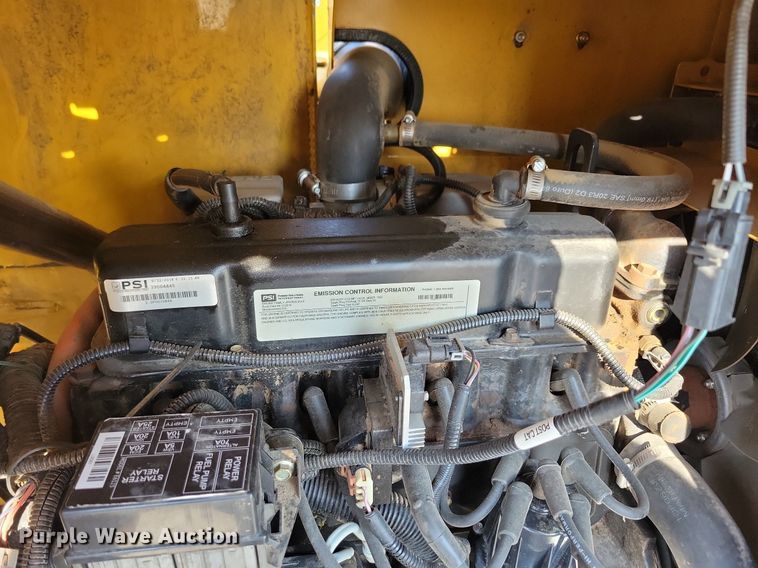 image for item DA7249 2018 Vermeer BC1000XL  wood chipper