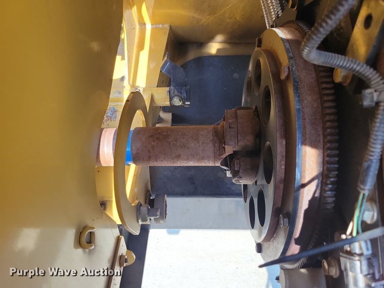 image for item DA7249 2018 Vermeer BC1000XL  wood chipper