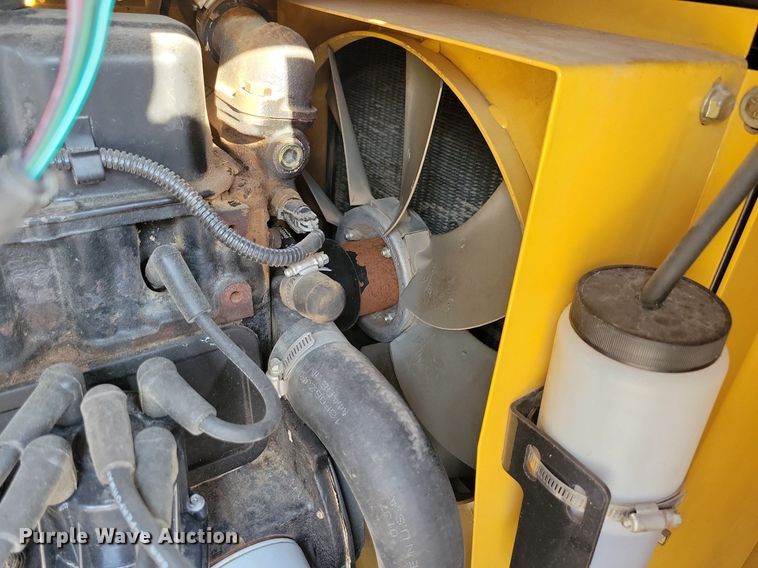 image for item DA7249 2018 Vermeer BC1000XL  wood chipper