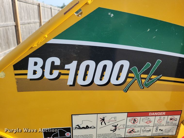 image for item DA7249 2018 Vermeer BC1000XL  wood chipper
