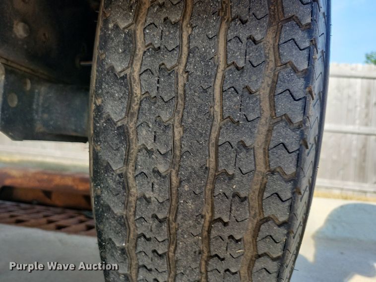 image for item DA7249 2018 Vermeer BC1000XL  wood chipper