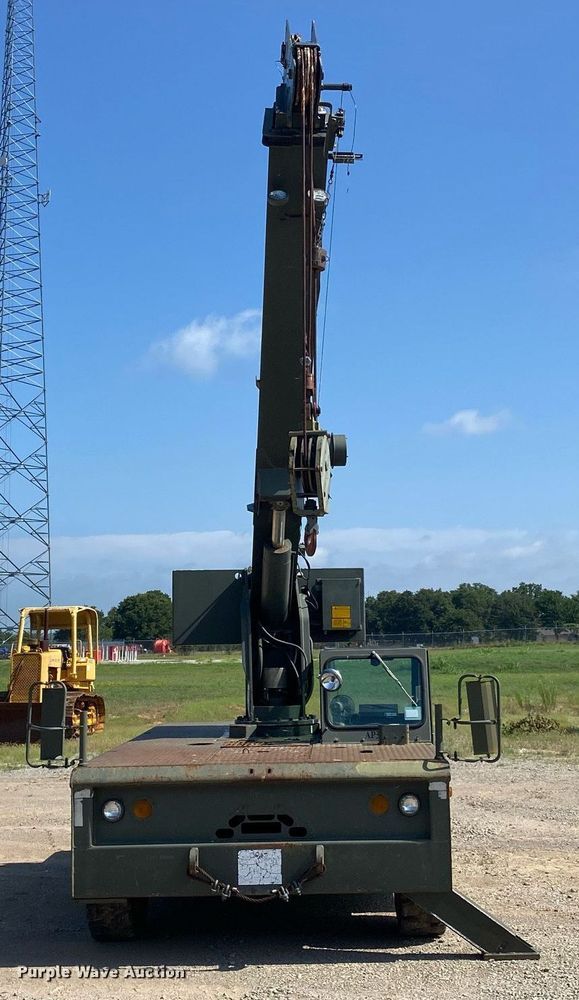 image for item DI7834 1993 Grove AP-308  crane