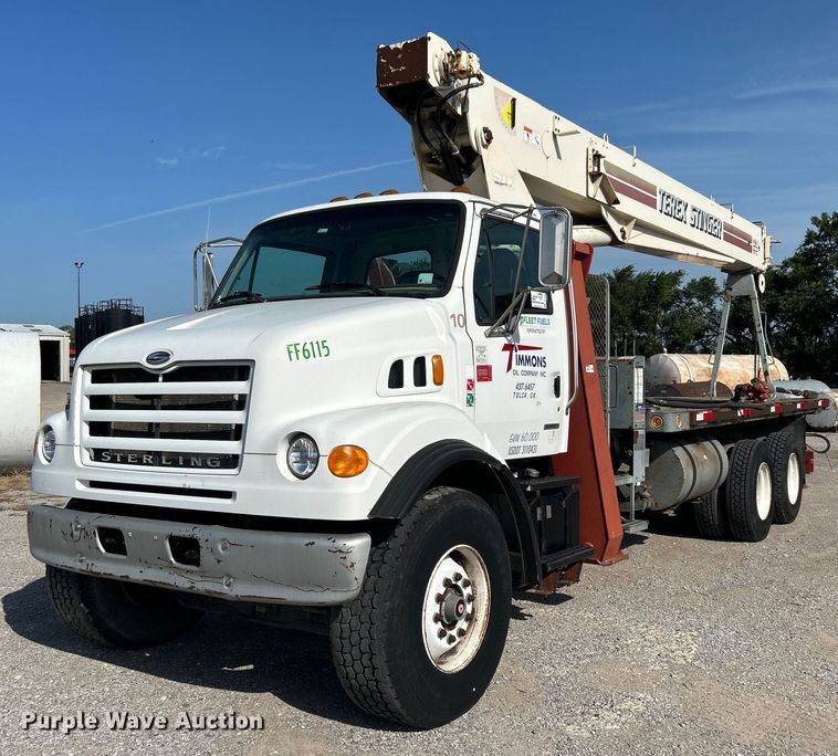 image for item DI7918 2003 Sterling L-Line  crane truck