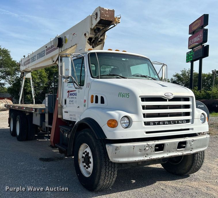 image for item DI7918 2003 Sterling L-Line  crane truck