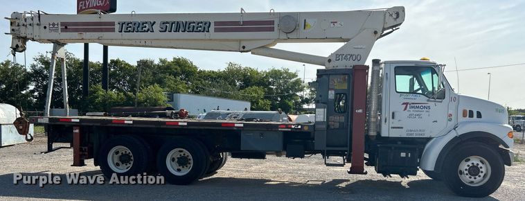 image for item DI7918 2003 Sterling L-Line  crane truck