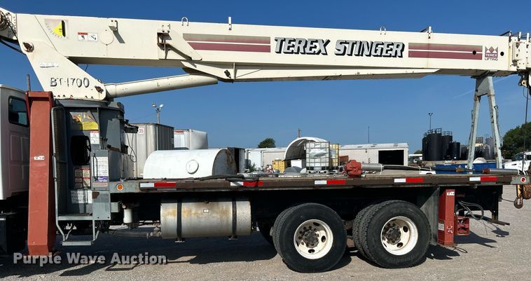 image for item DI7918 2003 Sterling L-Line  crane truck