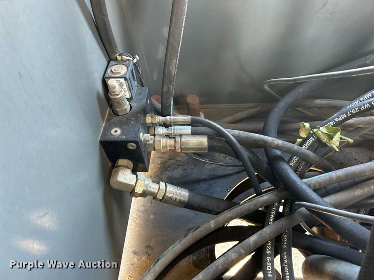 image for item DI7918 2003 Sterling L-Line  crane truck