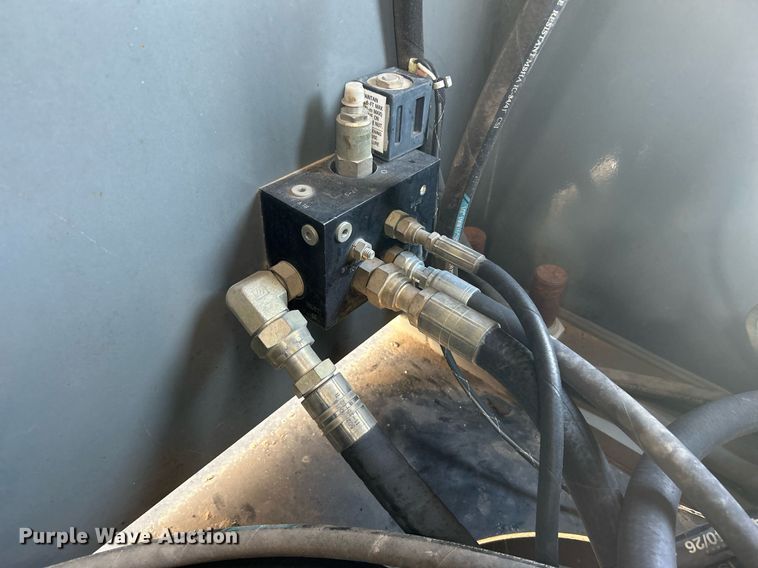 image for item DI7918 2003 Sterling L-Line  crane truck