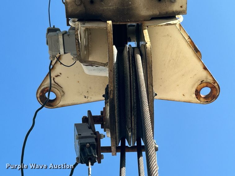 image for item DI7918 2003 Sterling L-Line  crane truck