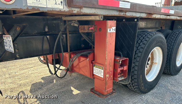 image for item DI7918 2003 Sterling L-Line  crane truck